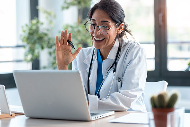 telemedicine-doctor